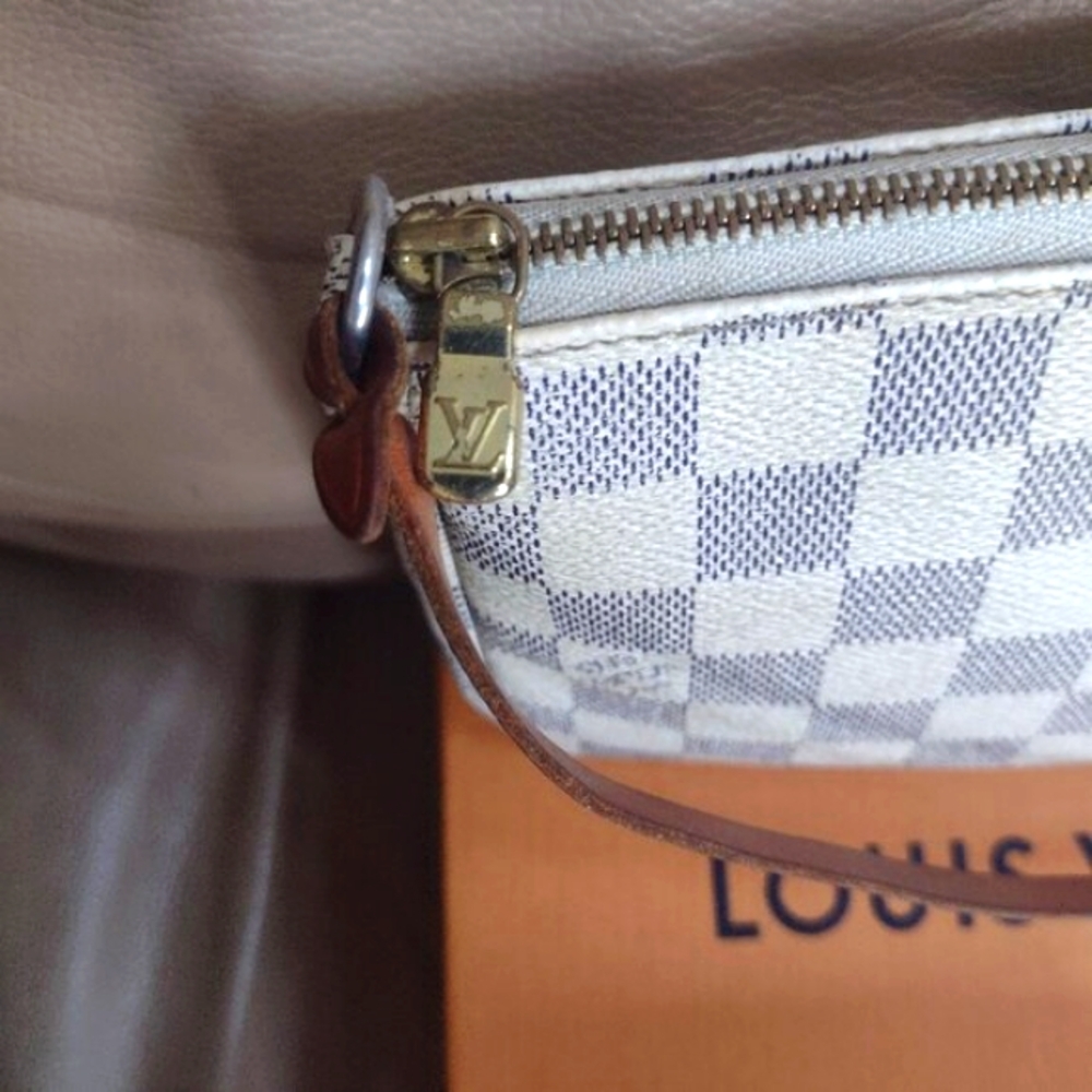 💯% Authentic Louis Vuitton Pochette Accessories in DA - Picture 8 of 11
